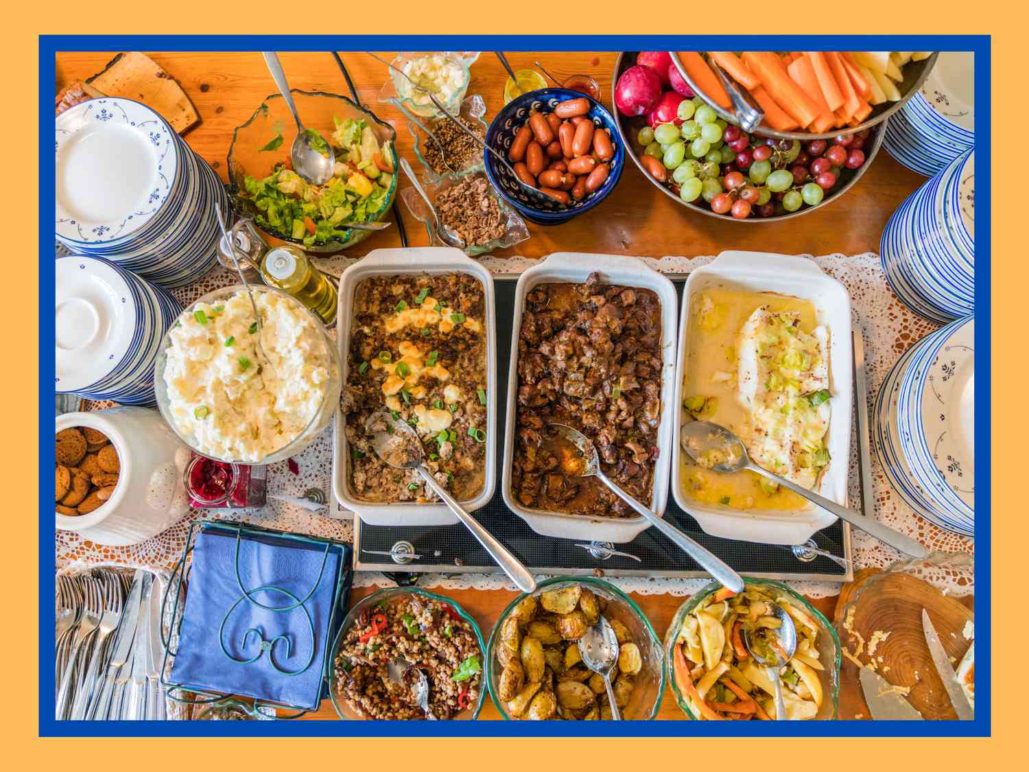 what-is-a-potluck-4x3-866592218-5b2ce8c7aa434fed849bbb84932a88d0 image