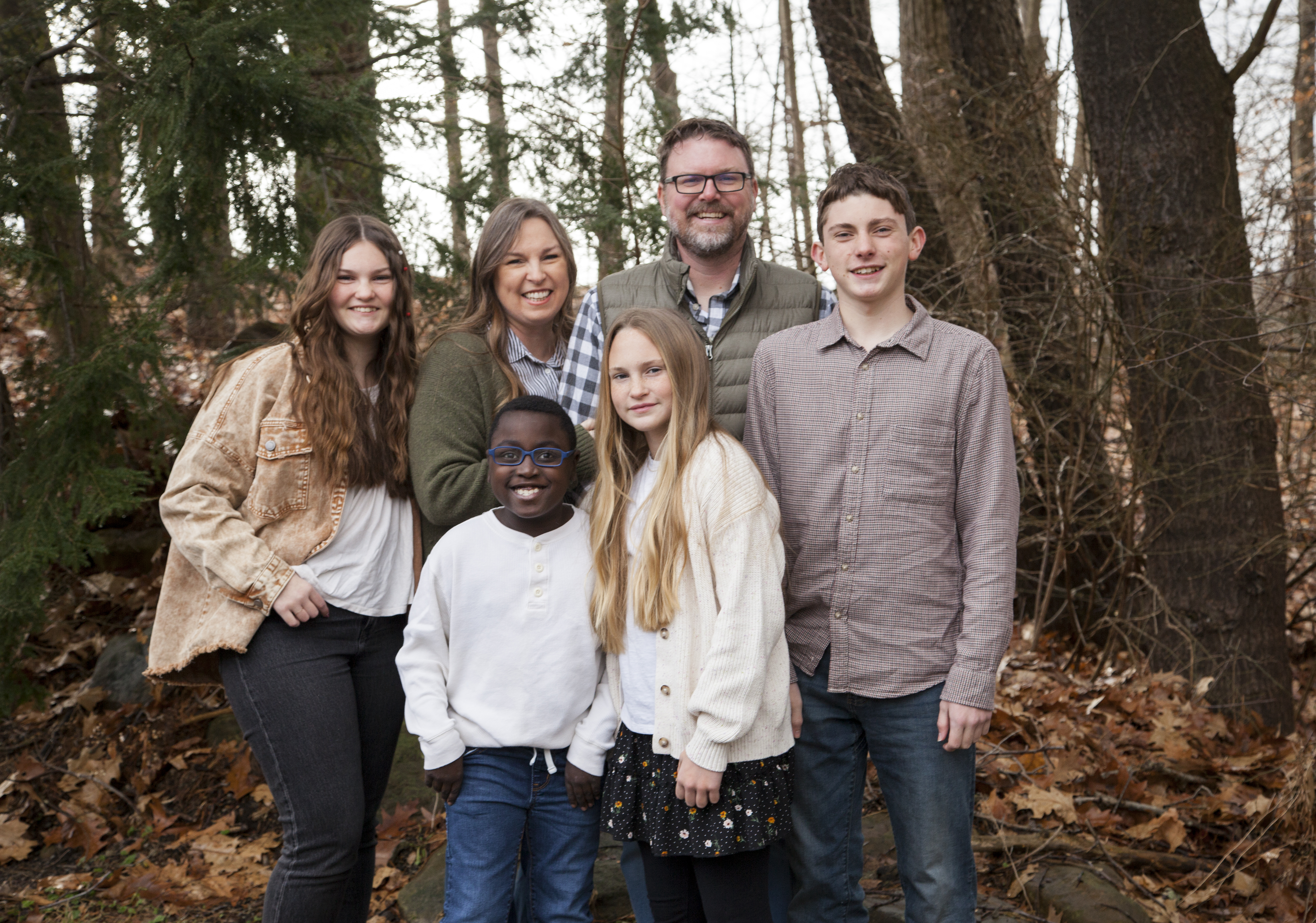 2023 Christmas family pic.JPG