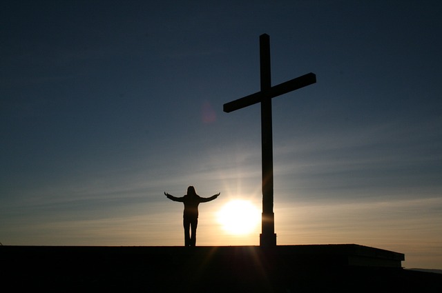 pray at cross