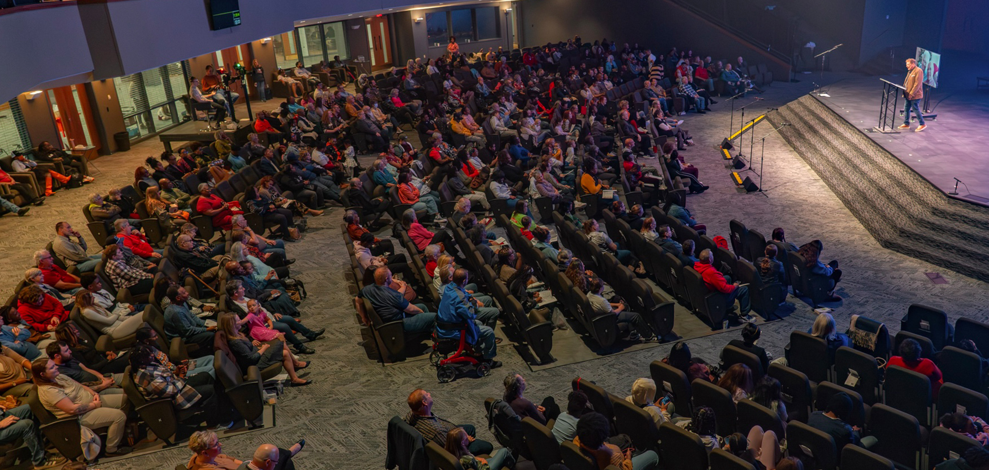 Full Worship Center New