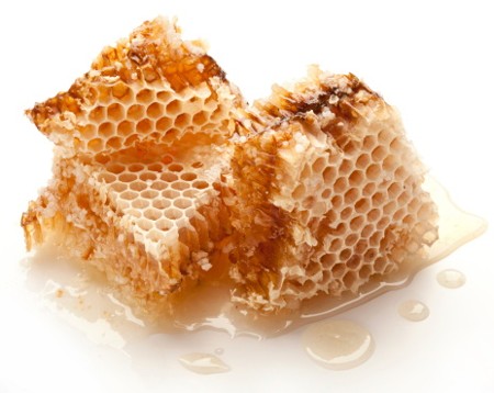 honeycomb-honey-dripping