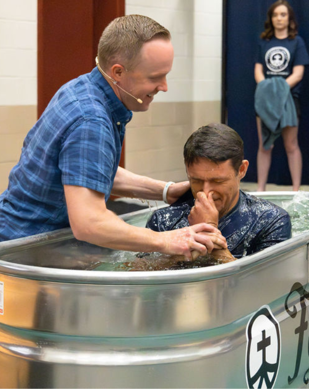 right floating image