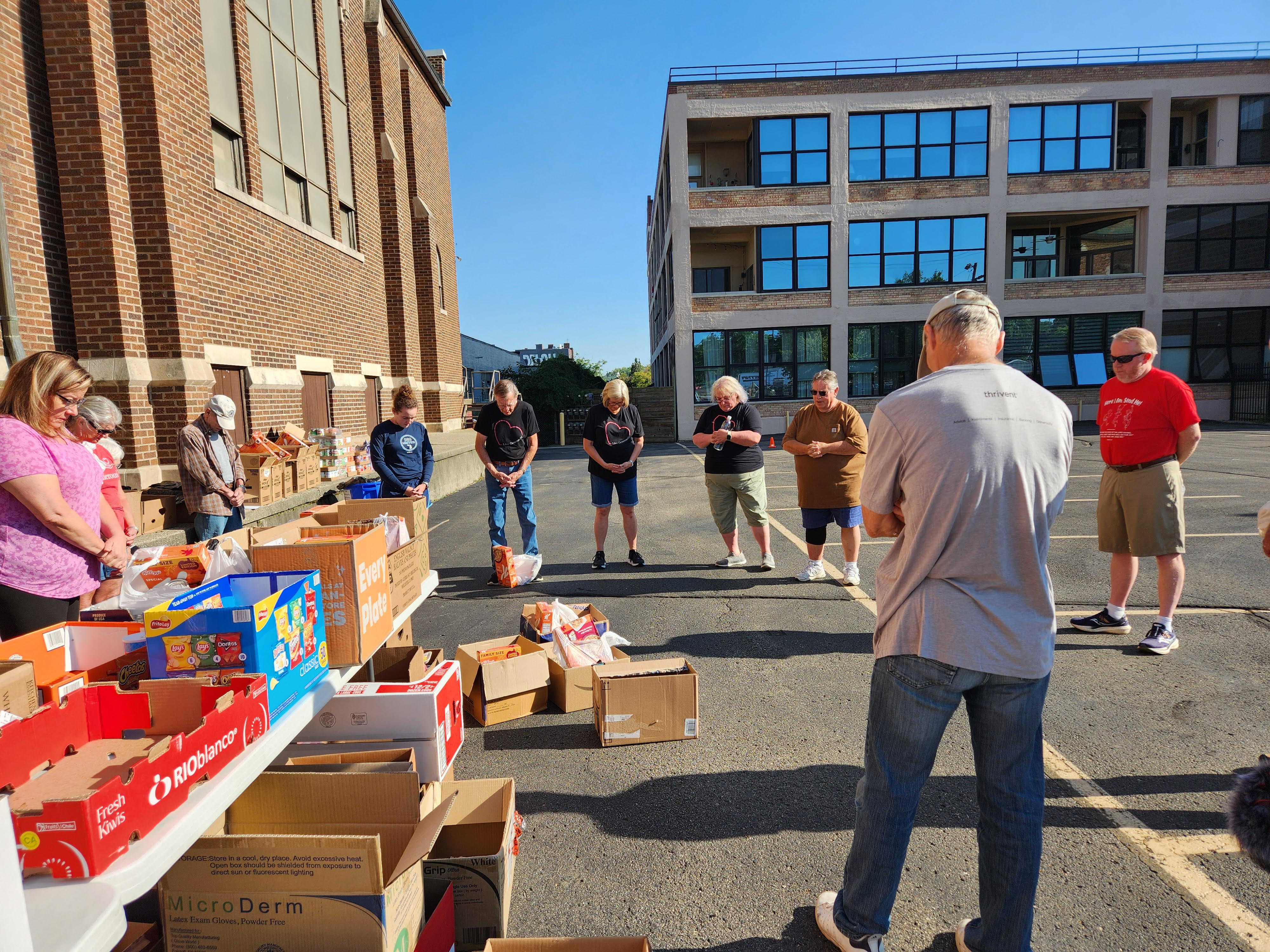 food pantry praying image
