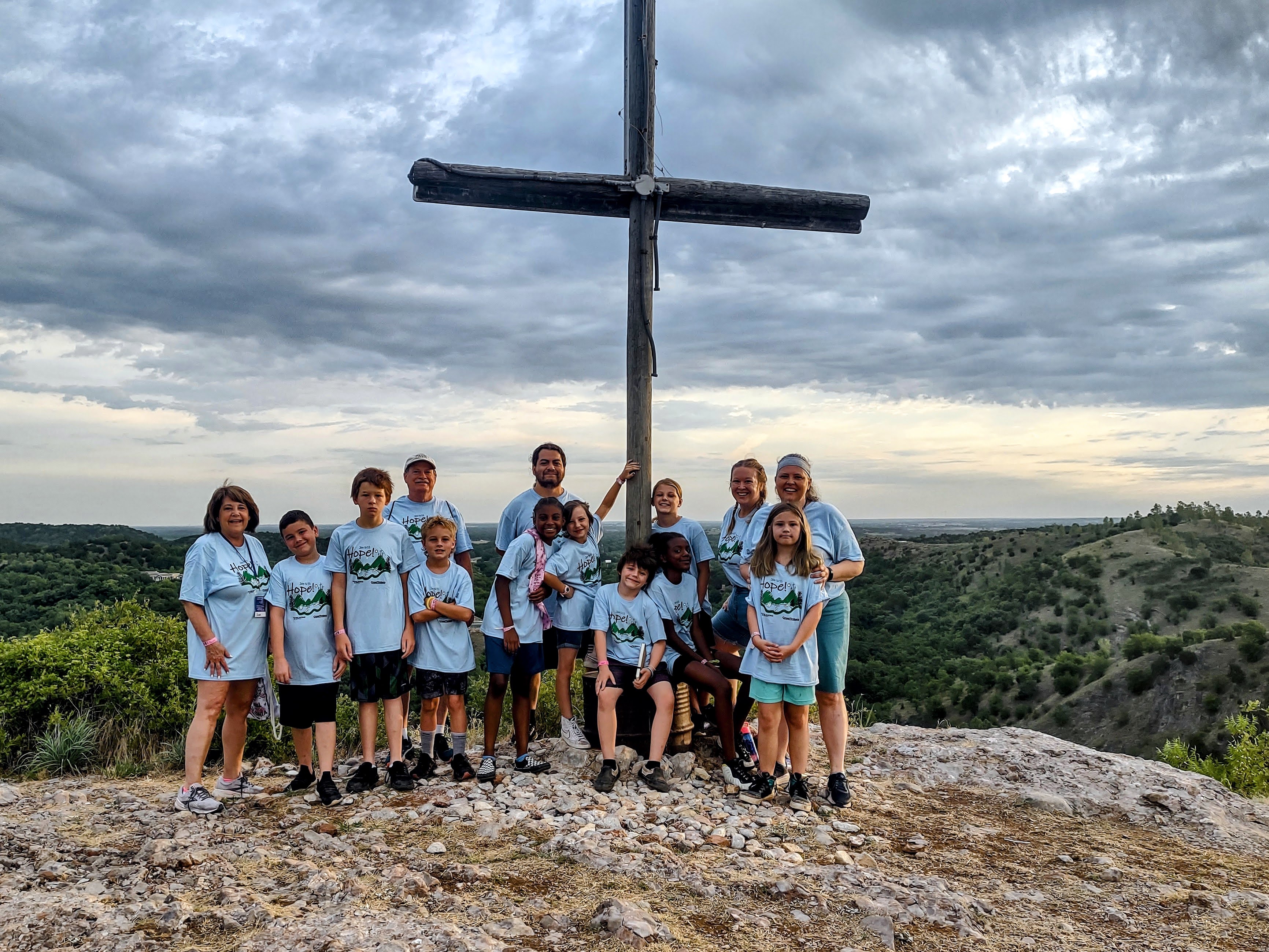 right floating image