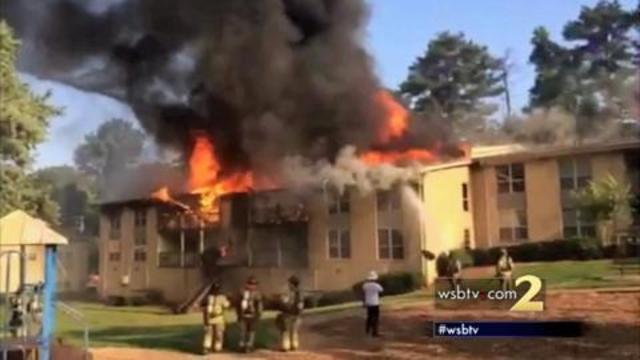 RAW-VIDEO_-Fire-breaks-out-at-DeKalb-County-apartment-com_11448177_1454073056108_902547_ver1.0_640_360 (1)